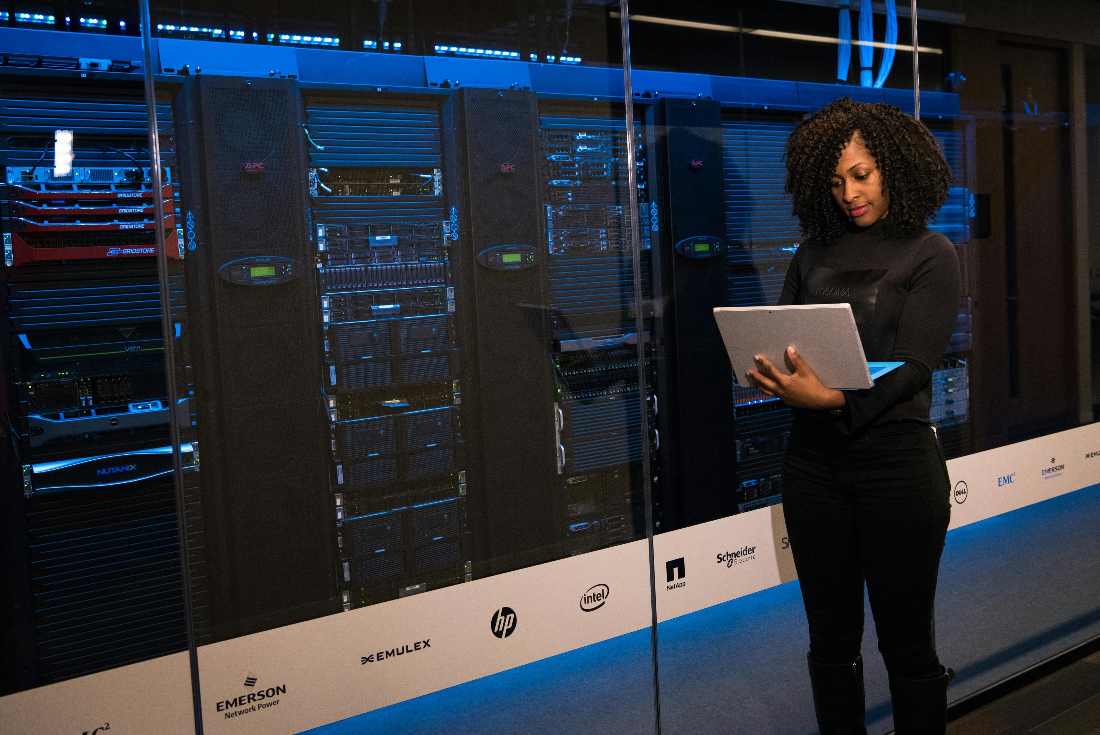 Infrastructure réseau professionnelle supervisée par Syncore